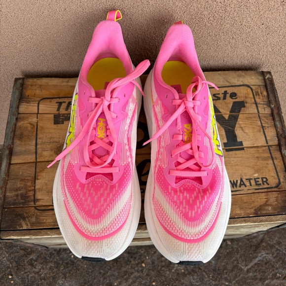 Hoka Skyflow Women’s Running Shoe in Neon Rose/Neon Hoka Citrus - Picture 5 of 11